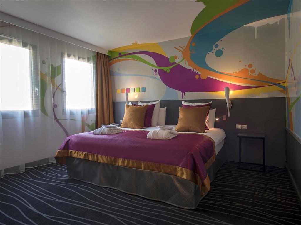 Hotel Mercure Centre Champ De Mars 4*