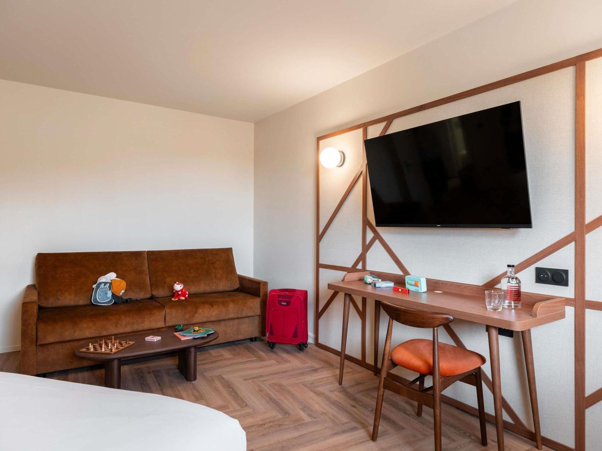 Mercure Centre Champ De Mars 4*