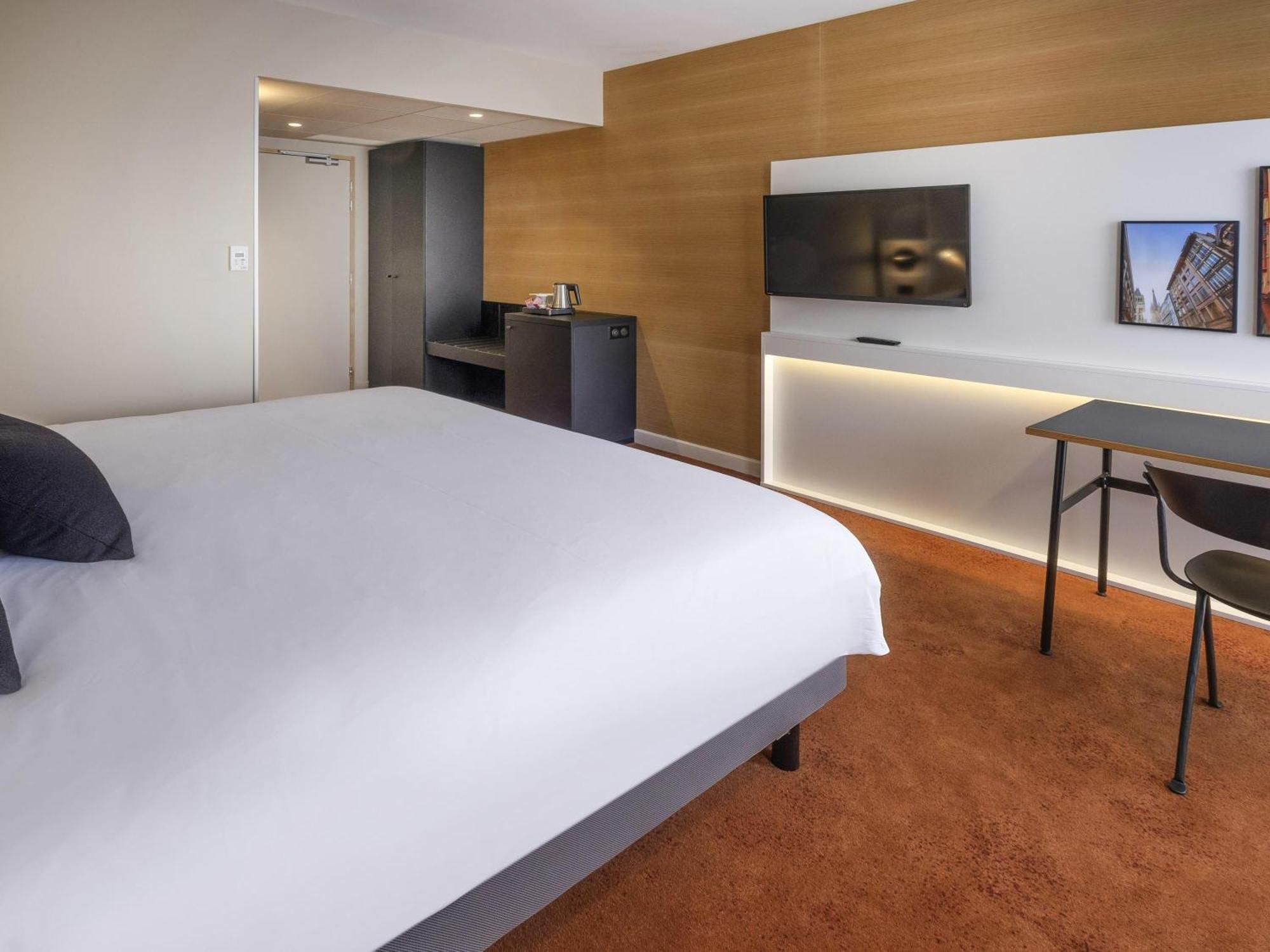 Mercure Centre Champ De Mars Hotel