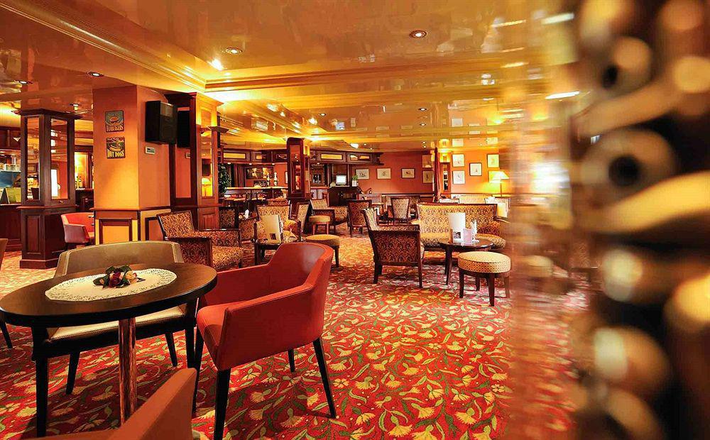 Hotel Mercure Centre Champ De Mars 4*